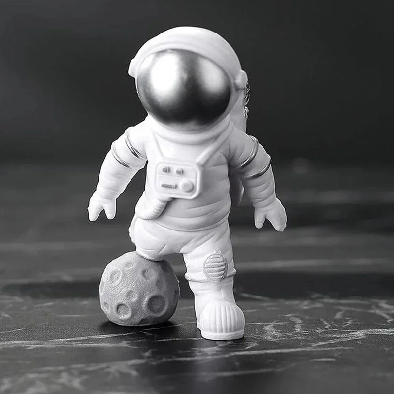 Escultura Astronauta Decorativa – Um Toque Futurista e Criativo para Sua Mesa ou Estante!